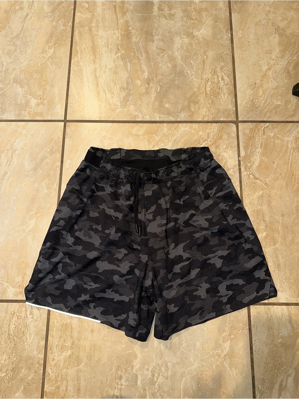 Black Camo Lululemon Surge Shorts Size M